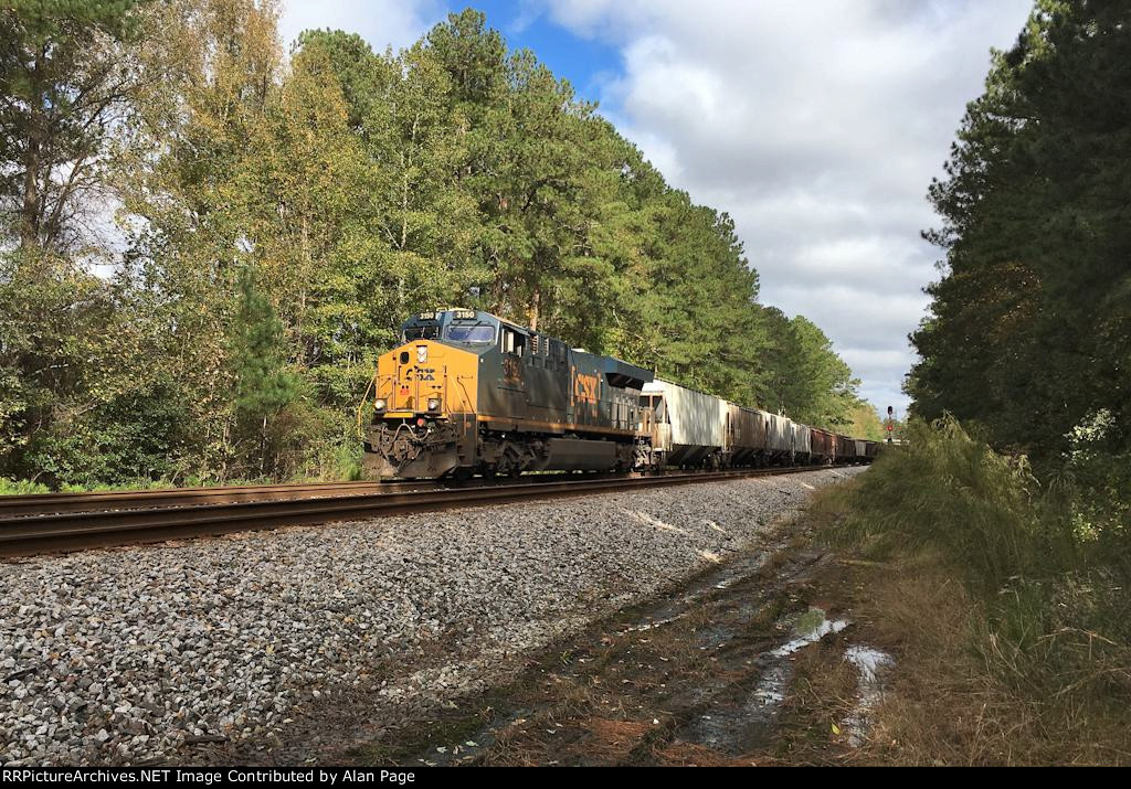 CSX 3150 leads mixed freight